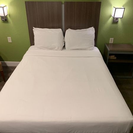 Gilroy Inn Екстер'єр фото