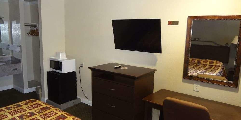 Gilroy Inn Екстер'єр фото
