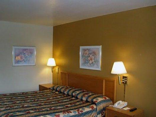 Gilroy Inn Екстер'єр фото