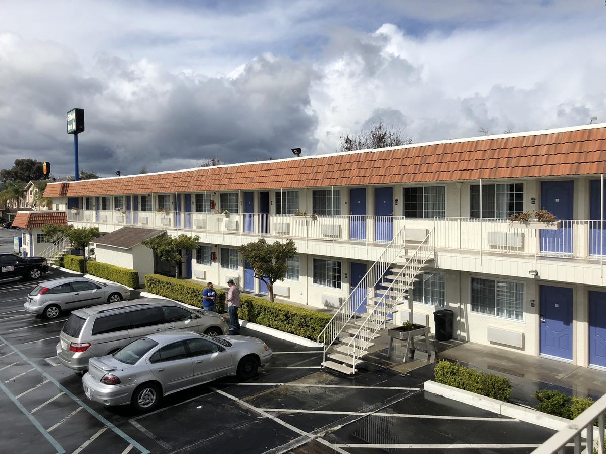 Gilroy Inn Екстер'єр фото