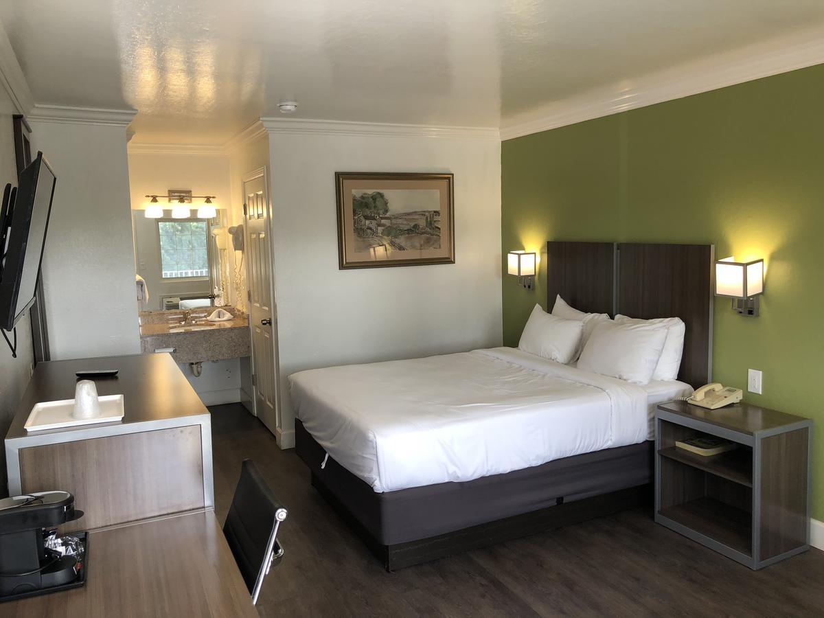 Gilroy Inn Екстер'єр фото
