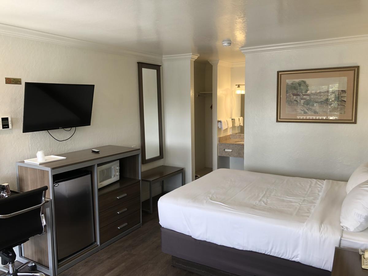 Gilroy Inn Екстер'єр фото
