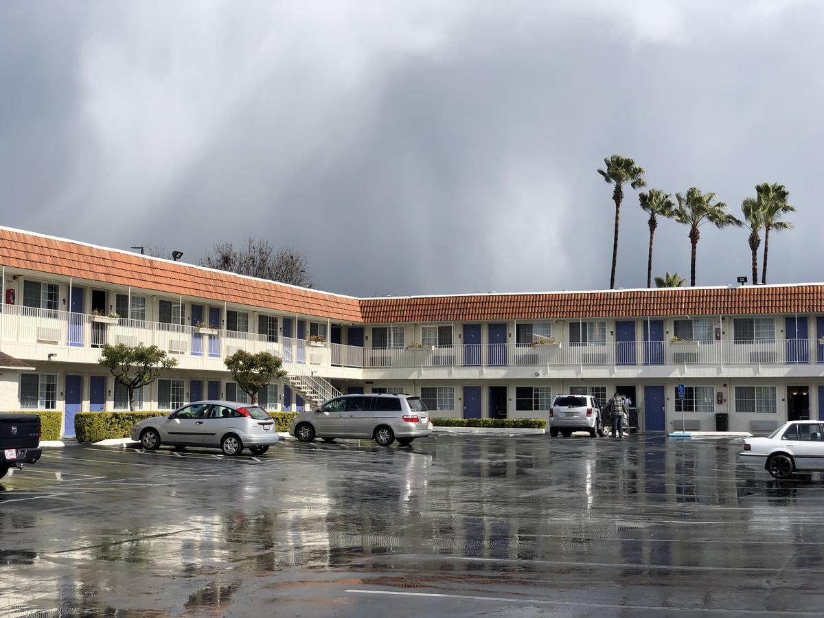 Gilroy Inn Екстер'єр фото
